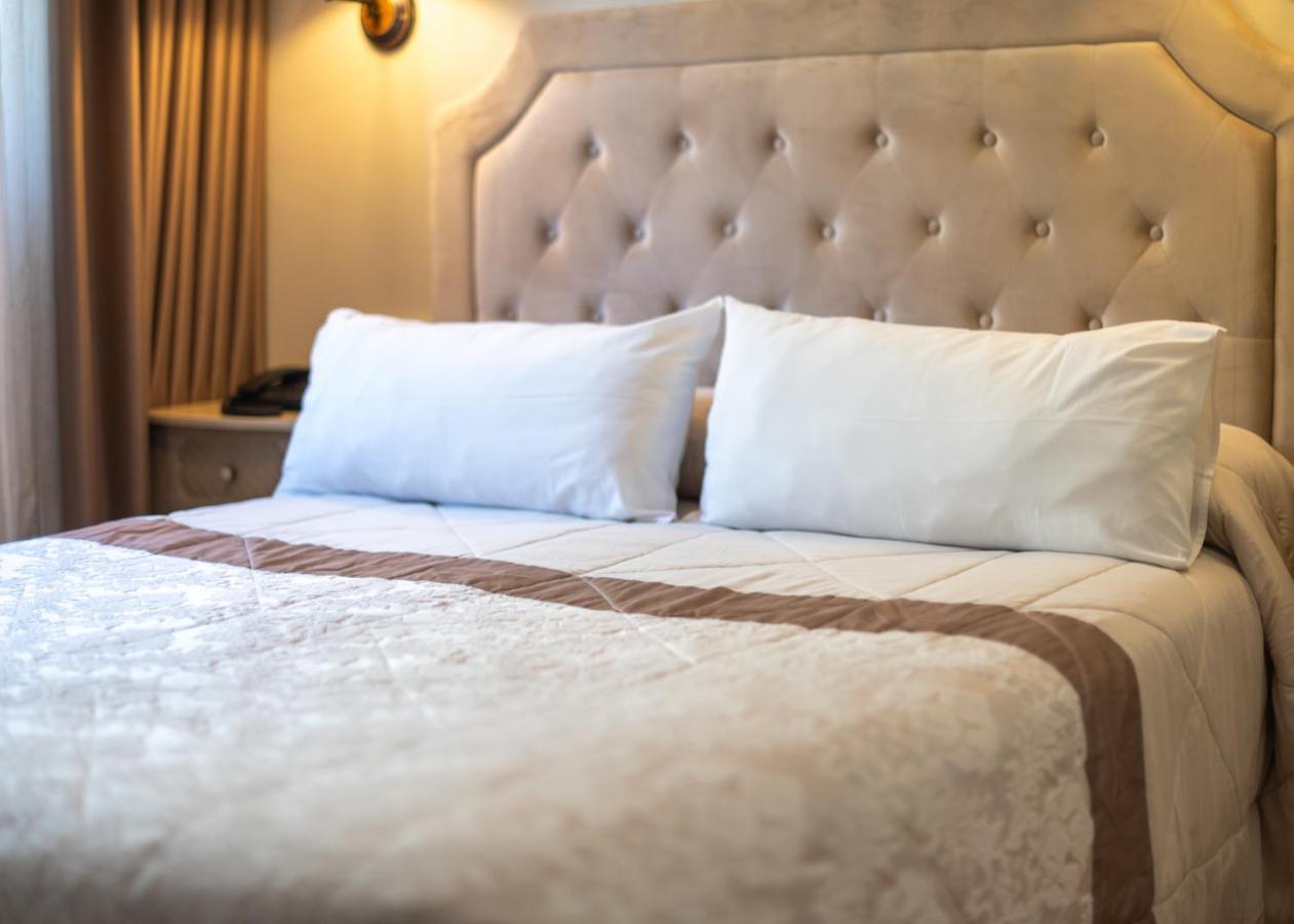 Logis Hotel Restaurante La Casa De Juansabeli Arenas De Cabrales Ngoại thất bức ảnh