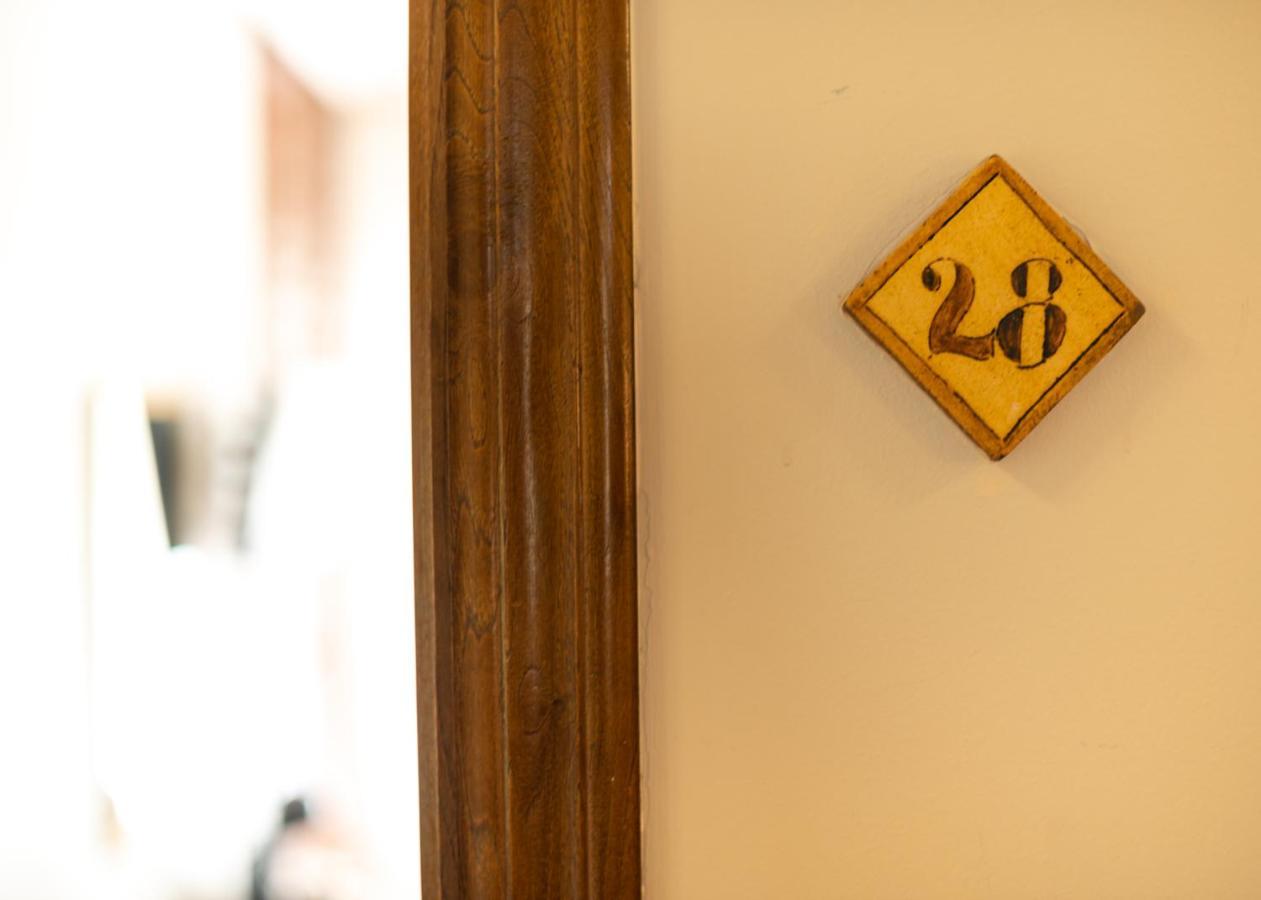 Logis Hotel Restaurante La Casa De Juansabeli Arenas De Cabrales Ngoại thất bức ảnh