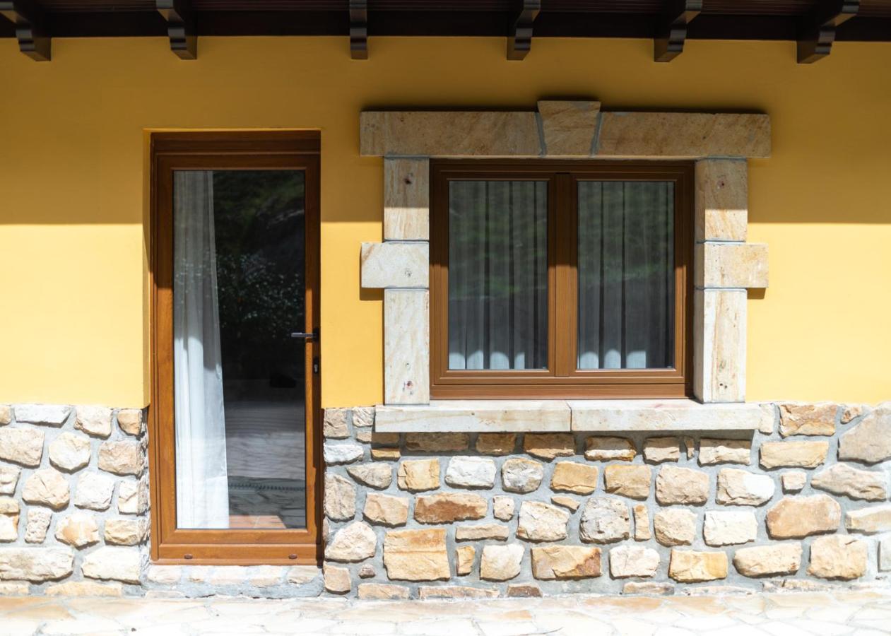 Logis Hotel Restaurante La Casa De Juansabeli Arenas De Cabrales Ngoại thất bức ảnh