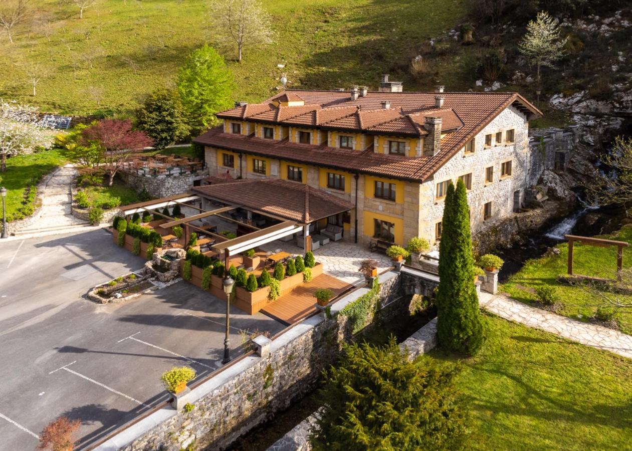 Logis Hotel Restaurante La Casa De Juansabeli Arenas De Cabrales Ngoại thất bức ảnh