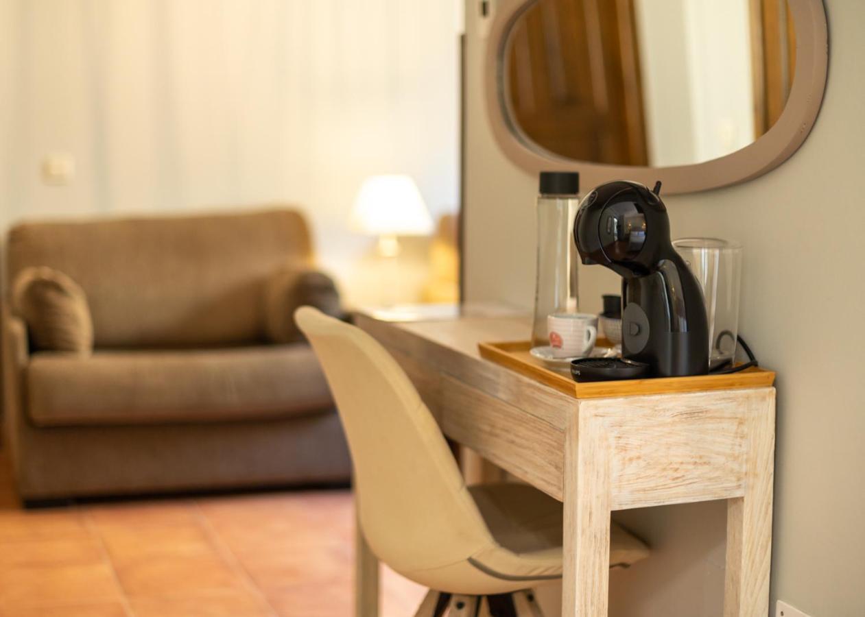 Logis Hotel Restaurante La Casa De Juansabeli Arenas De Cabrales Ngoại thất bức ảnh
