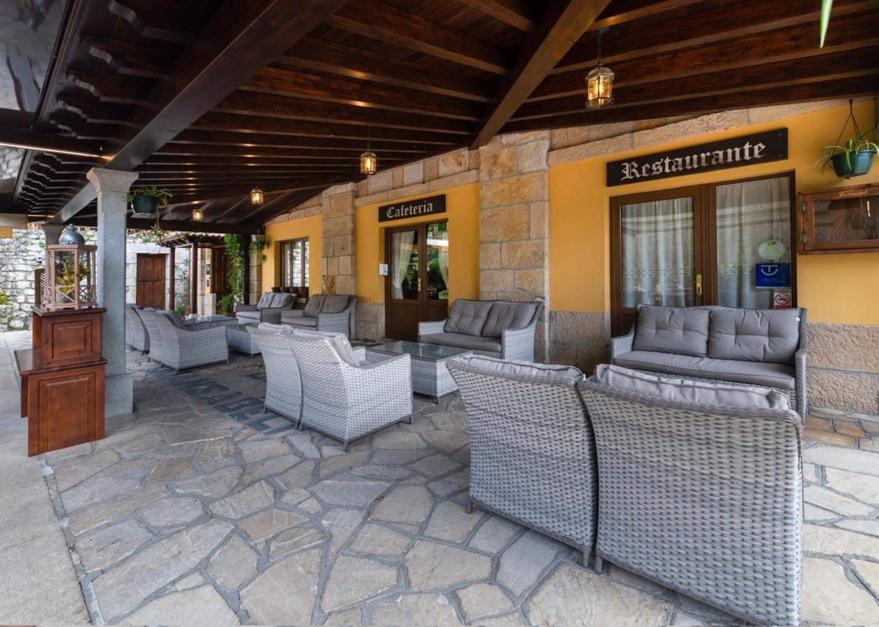 Logis Hotel Restaurante La Casa De Juansabeli Arenas De Cabrales Ngoại thất bức ảnh