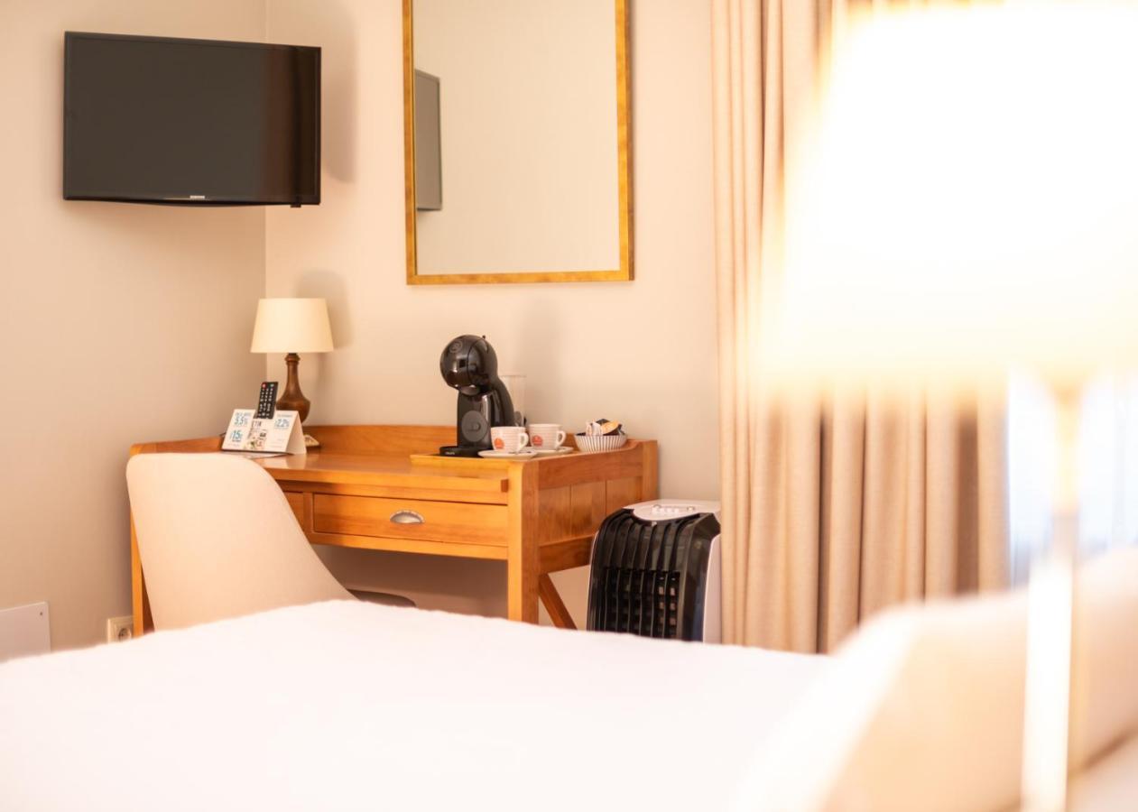 Logis Hotel Restaurante La Casa De Juansabeli Arenas De Cabrales Ngoại thất bức ảnh