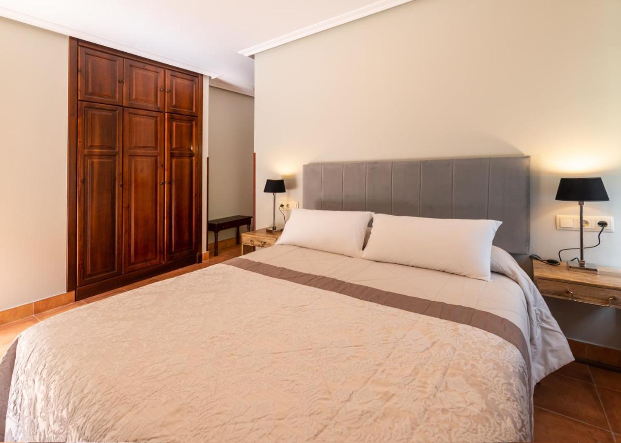 Logis Hotel Restaurante La Casa De Juansabeli Arenas De Cabrales Ngoại thất bức ảnh